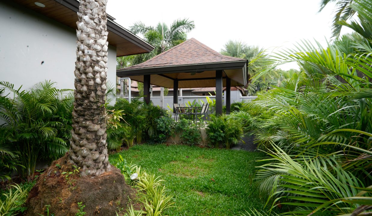 Daidem Lake_ garden6