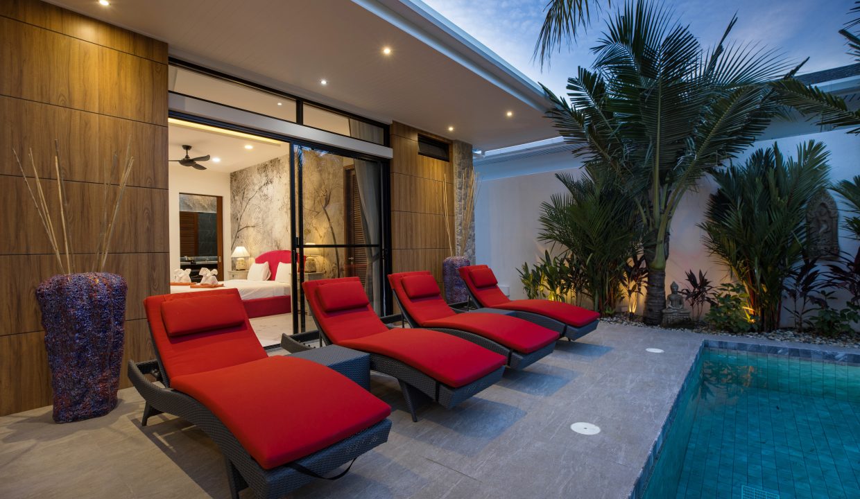 Night Pool (6)