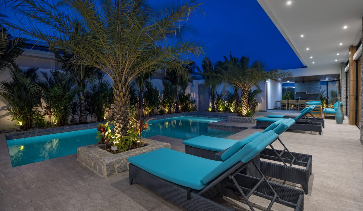 Night-Pool (9)
