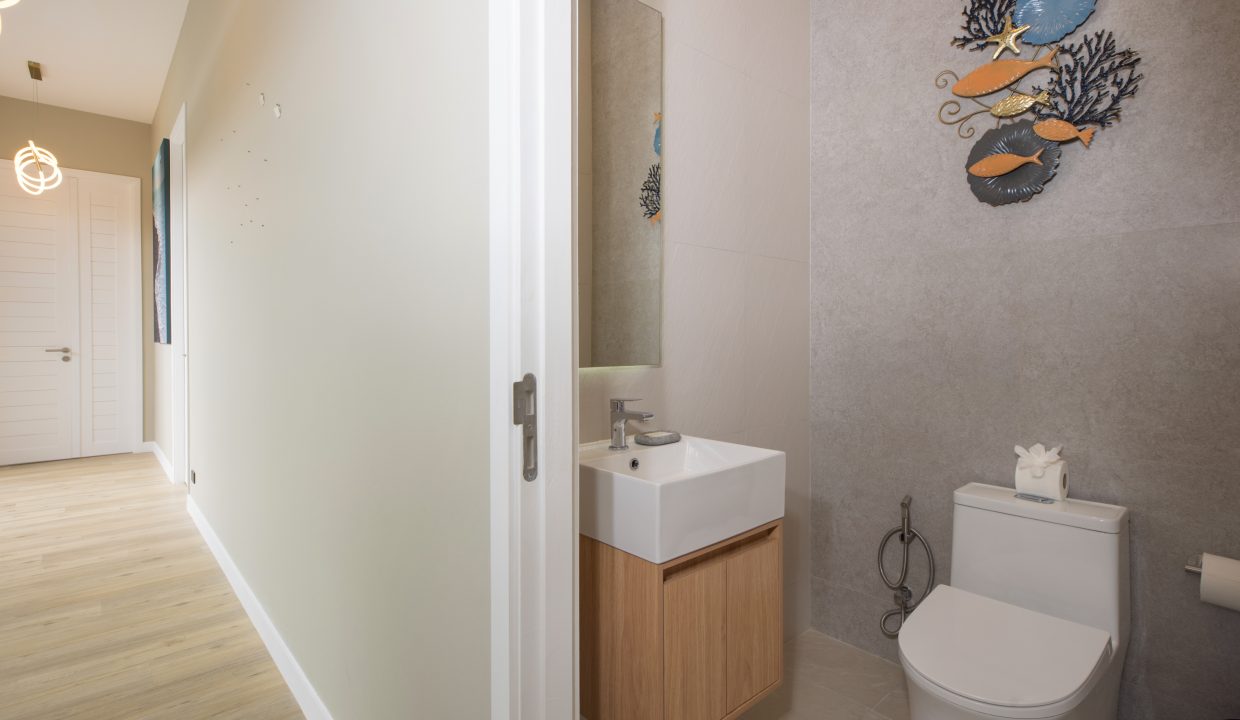 Restroom (2)